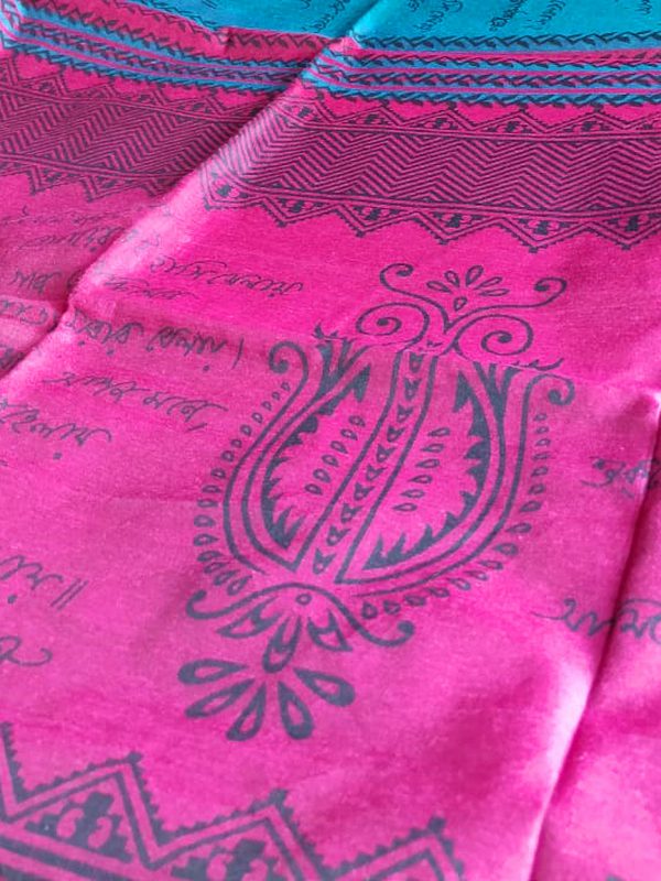 Ocean Blue Pink Color Script Handloom Saree - Image 2