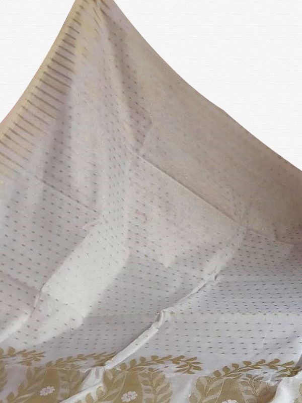 Off White Soft Dhakai Jamdani Saree - Image 3