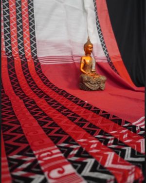 Off White & Red Zig Zag Border Begumpuri Cotton Saree