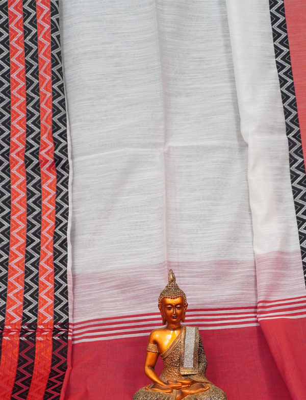 Off White & Red Zig Zag Border Begumpuri Cotton Saree - Image 2