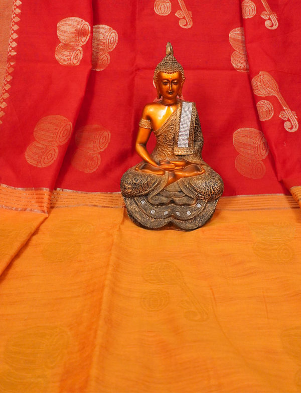 Enticing Sindoor Red and Golden Yellow Cotton Silk Handloom Saree - Image 3