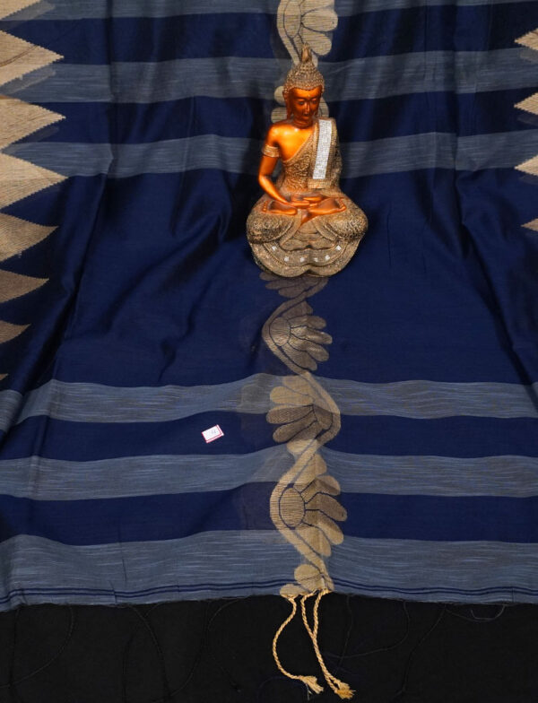 Handwoven Pure Linen  Saree with Temple Border - Image 3