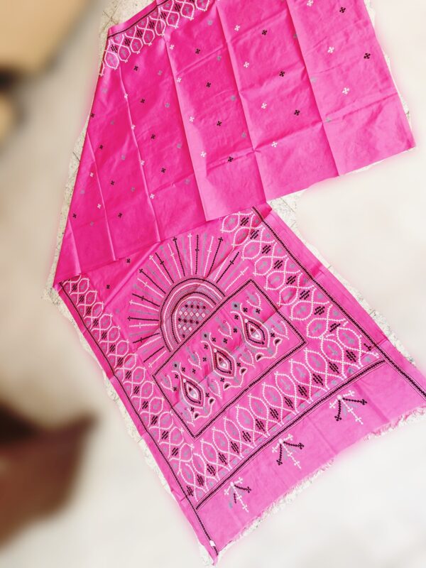 Santiniketan Handloom Pink Traditional Art Kantha Stitch Saree - Image 2