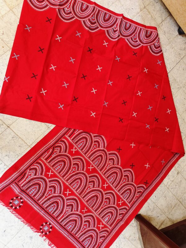 Santiniketan Handloom Red Arch Style Kantha Stitch Saree - Image 2